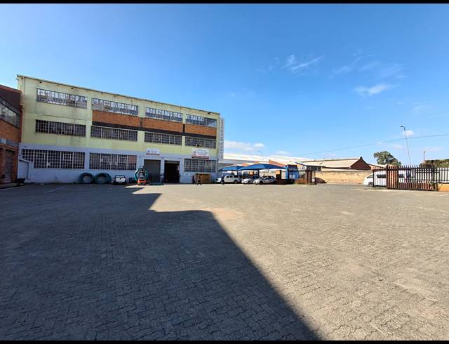 1,900M² WAREHOUSE TO LET IN HERIOTDALE